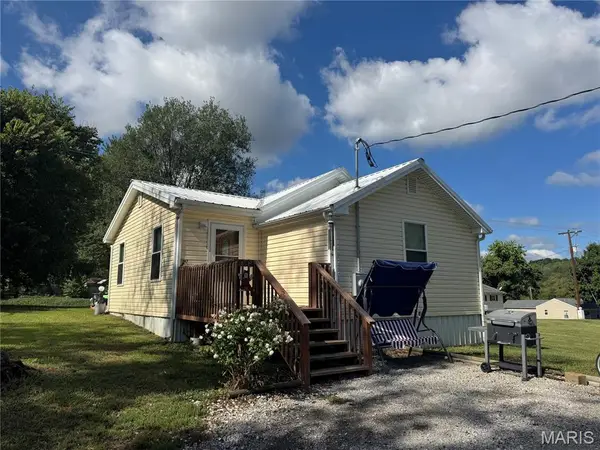 904 N 5th Street, Elsberry, MO 63343