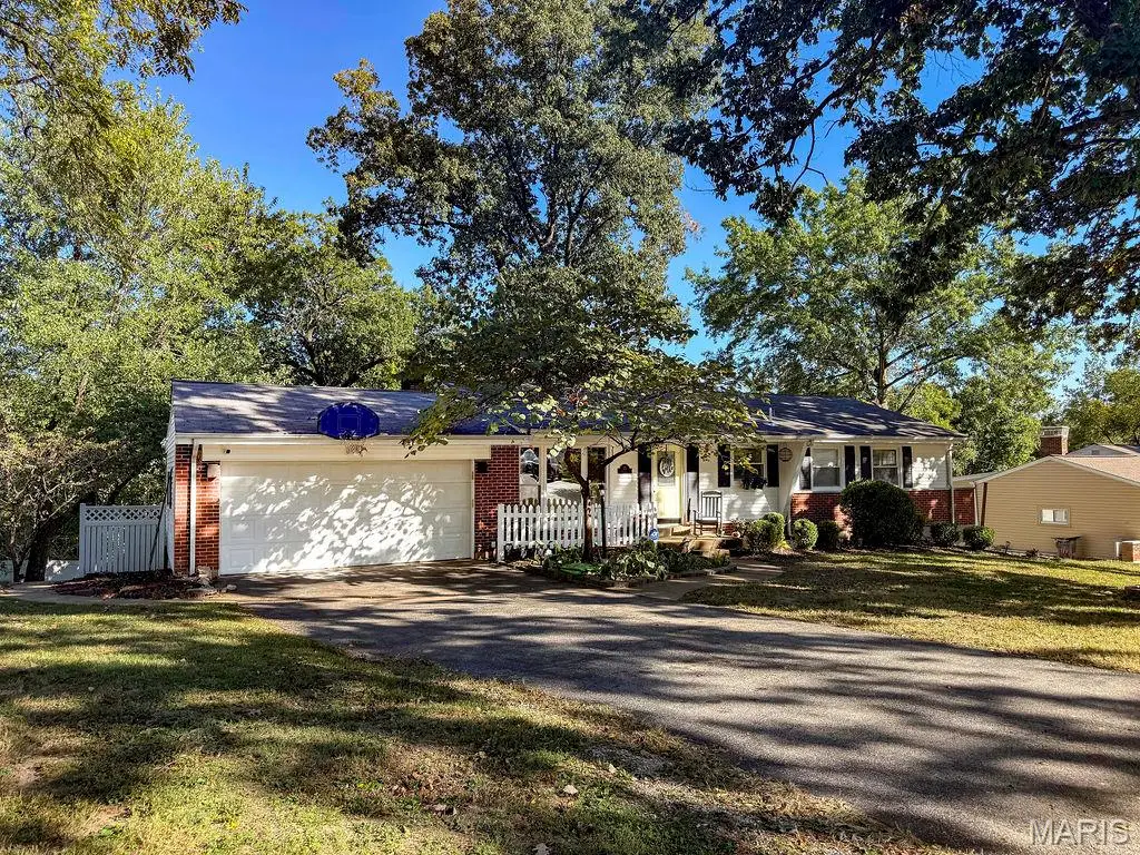 25 Fawnwood Drive, Saint Louis, MO 63128 - #1