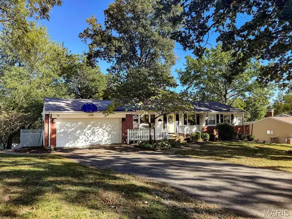 25 Fawnwood Drive, St Louis, MO 63128