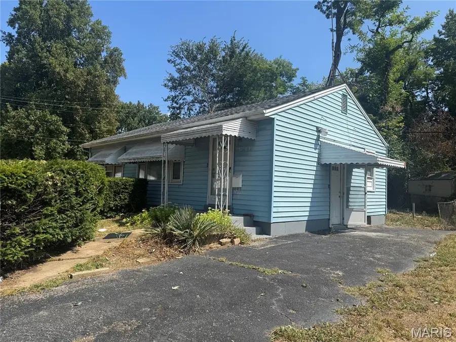 9163 Loganberry Lane, Bel Ridge, MO 63121 - Image #3