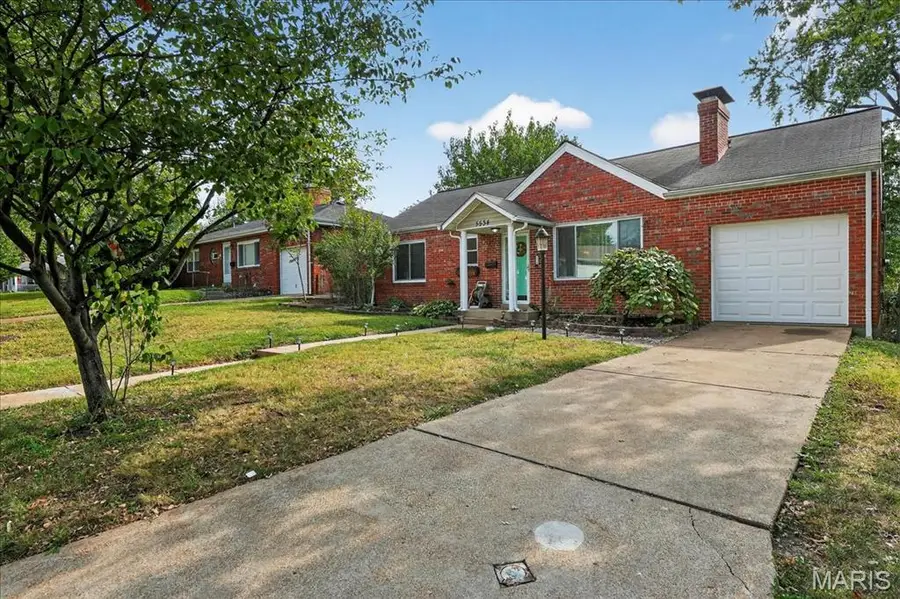 5534 Winona Avenue, Saint Louis, MO 63109 - Image #2