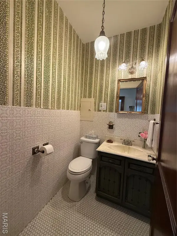 120 N 7th Street, Louisiana, MO 63353