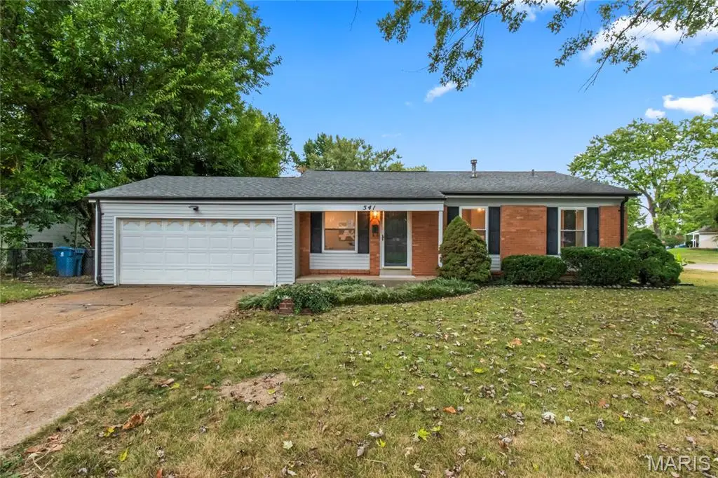 541 White Birch Way, Hazelwood, MO 63042 - Image #1