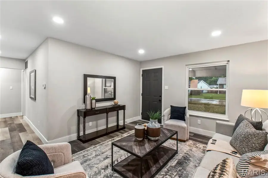 541 White Birch Way, Hazelwood, MO 63042 - Image #3