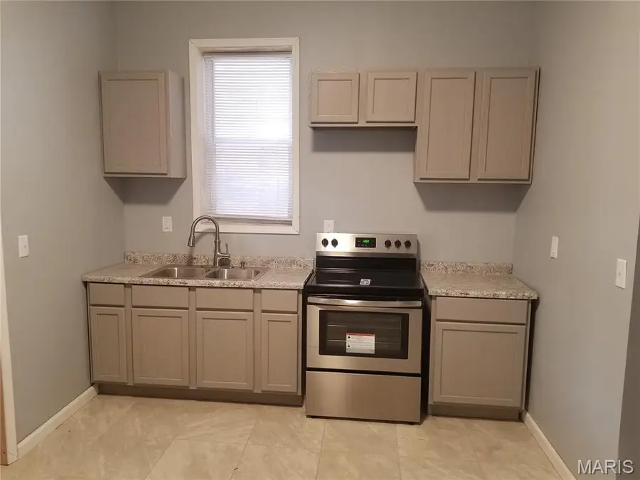 1923 Newhouse Avenue, Saint Louis, MO 63107 - Image #2