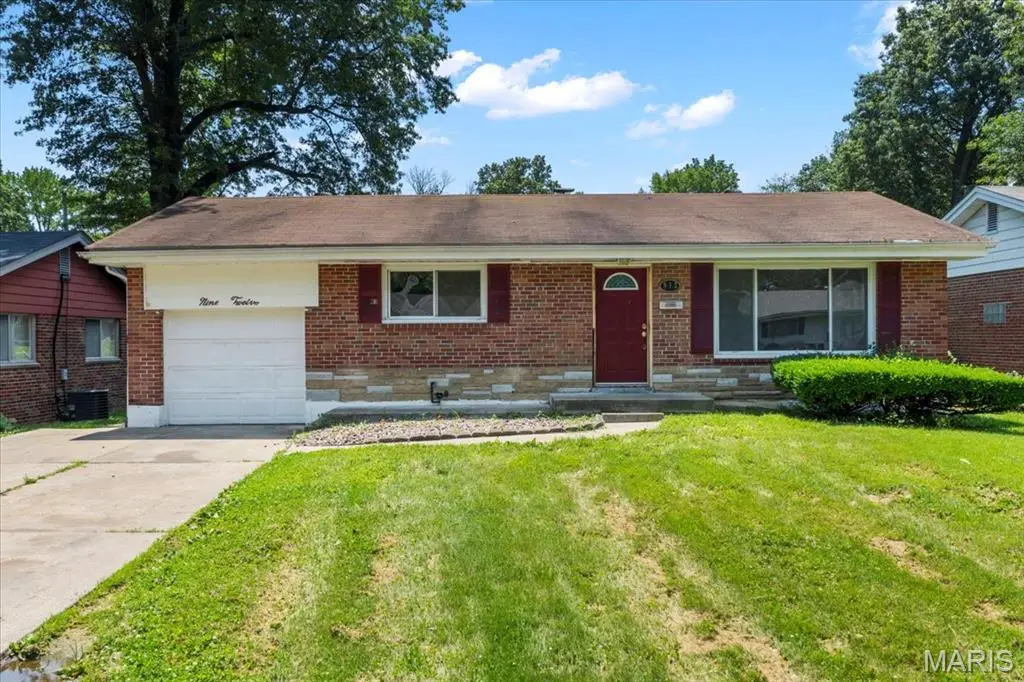 912 Lebon Drive, Saint Louis, MO 63137 - Image #1