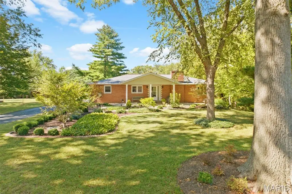 126 Center Street, Glen Carbon, IL 62034 - Image #1