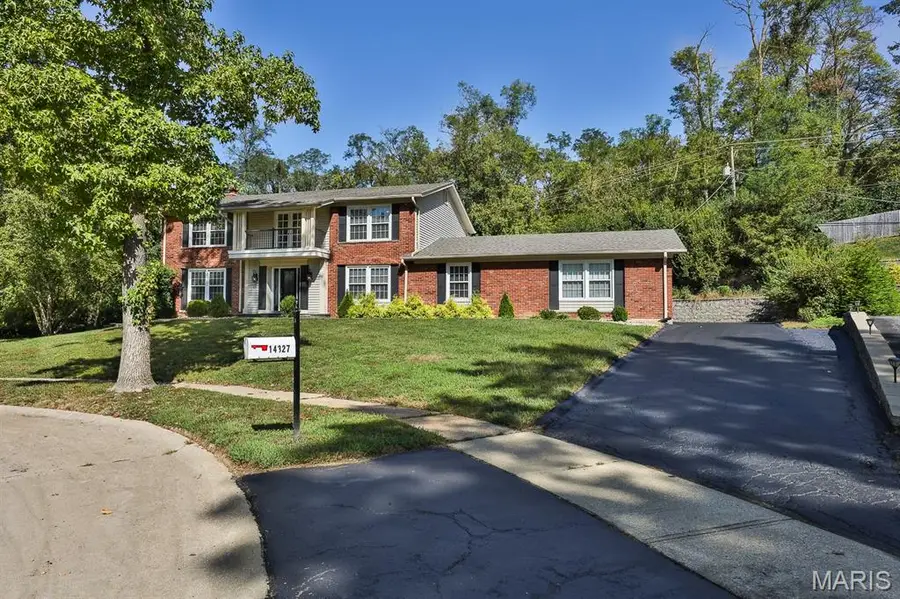 14327 Bramblewood Court, Chesterfield, MO 63017 - Image #2