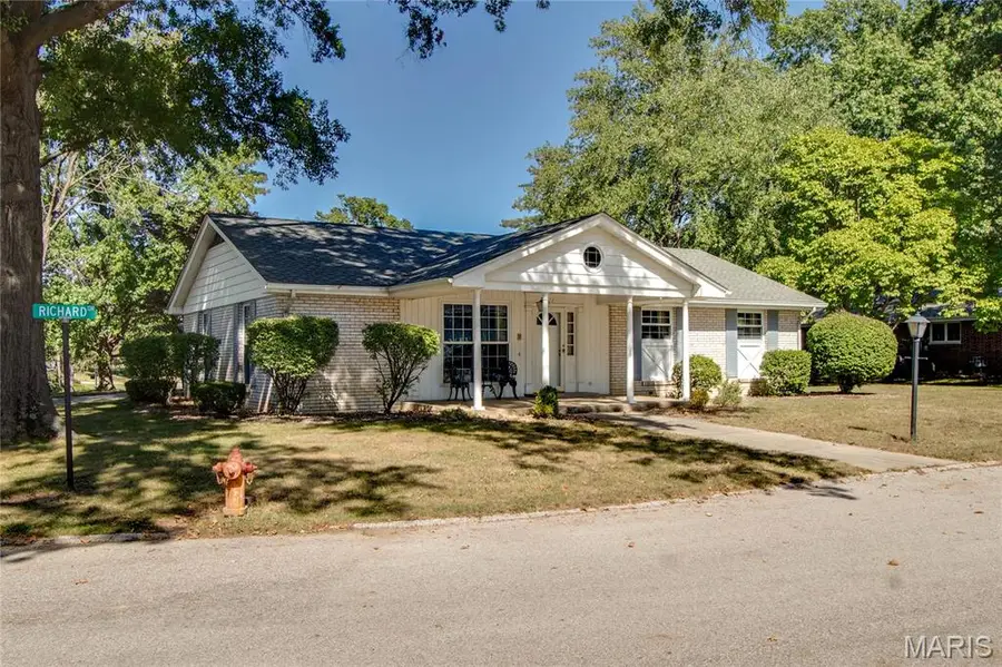 1012 Richard Drive, Godfrey, IL 62035 - Image #3