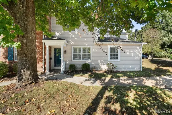 9196 Wrenwood Lane, St Louis, MO 63144