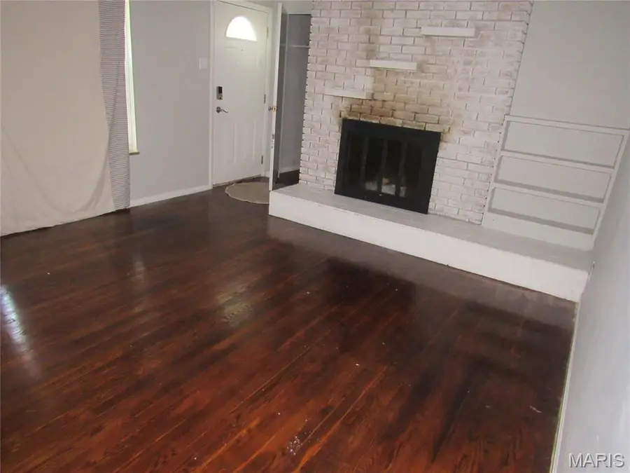 12 Robinwing Lane, Hazelwood, MO 63042 - Image #2