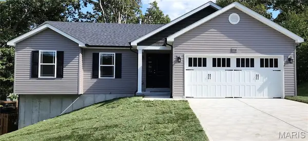 1708 Twelve Oaks Place, Pevely, MO 63070