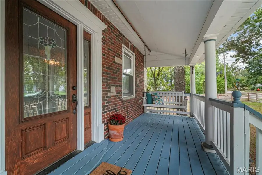 558 S Geyer Road, Kirkwood, MO 63122 - Image #2