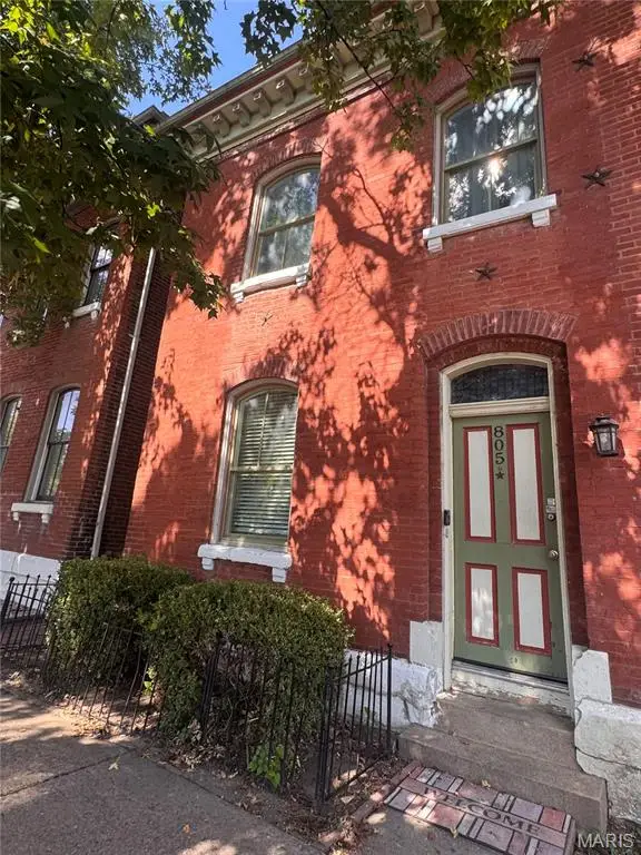 805 Russell Boulevard, St Louis, MO 63104