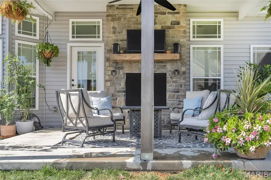 1016 Bellevaux Place, Saint Charles, MO 63301 - Image #2