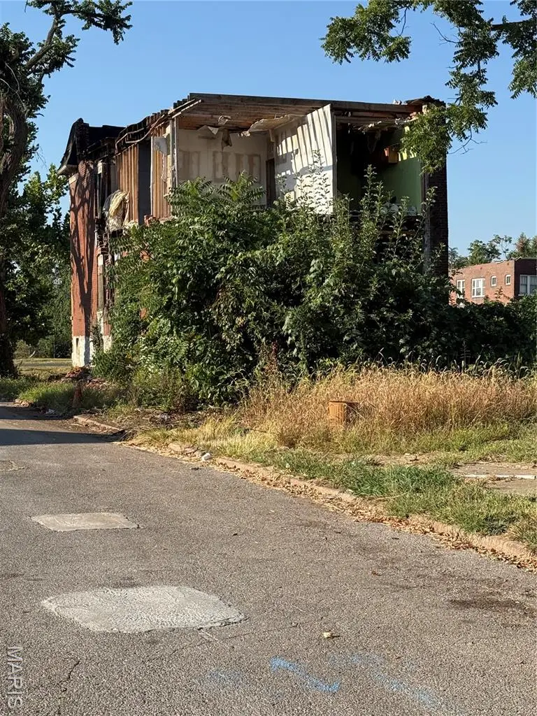 4845 Page Boulevard, Saint Louis, MO 63113 - #2