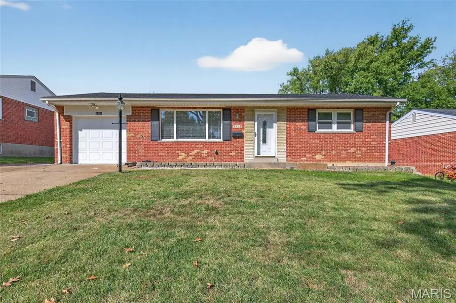 8415 Rockhaven Lane, Affton, MO 63123 - Image #2
