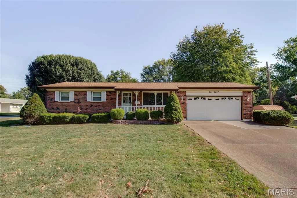 915 Iris Drive, Florissant, MO 63031 - Image #1