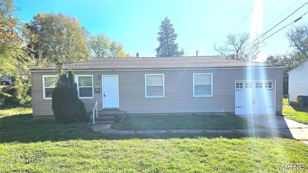 700 Chambers Road, Saint Louis, MO 63137 - Image #1