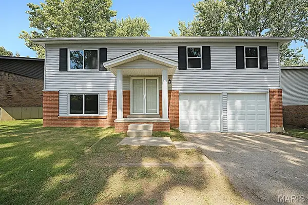 2347 Farflung Drive, Florissant, MO 63031