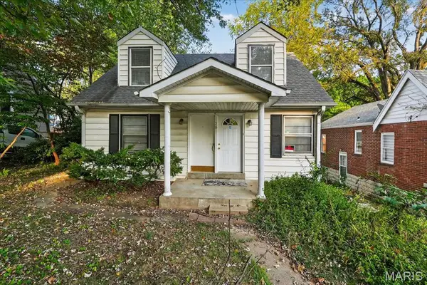 28 N Harvey Avenue, Ferguson, MO 63135