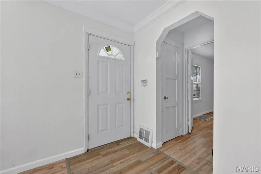 28 N Harvey Avenue, Ferguson, MO 63135 - Image #3