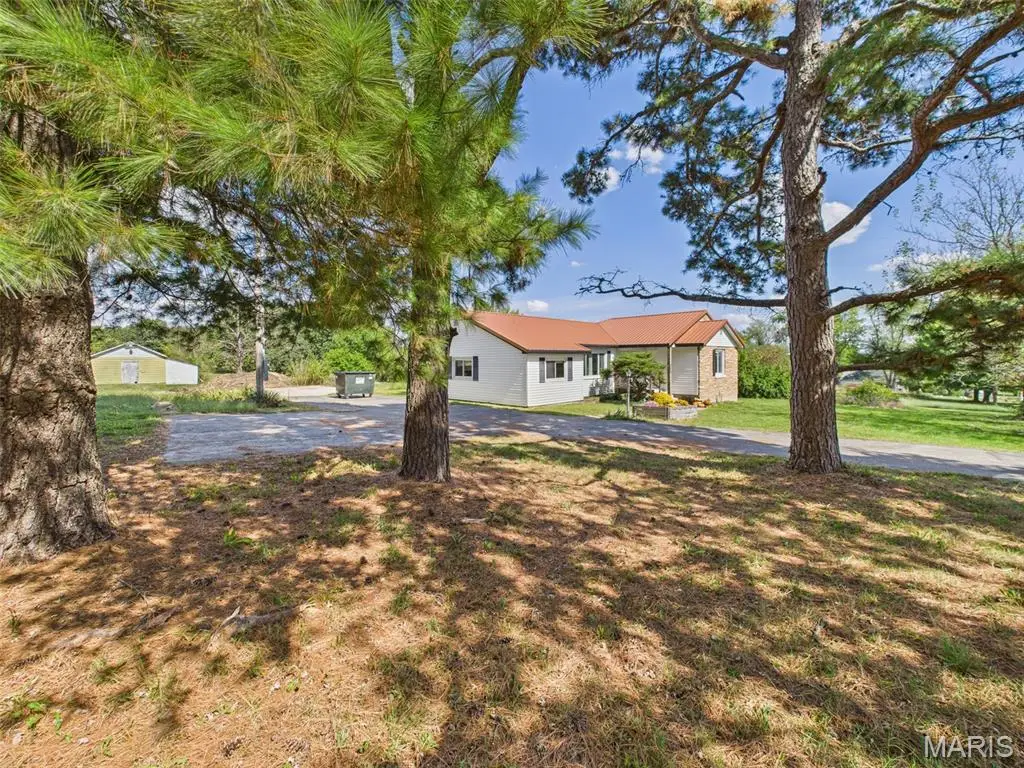 231 Raef Road, Lebanon, MO 65536 - Image #1