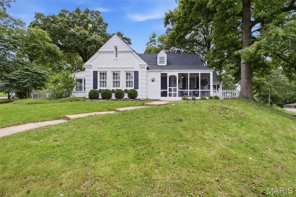 485 Clemens Avenue, Kirkwood, MO 63122 - #1