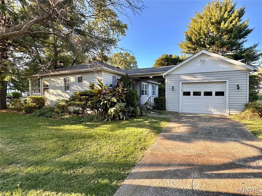 2 Bluff Drive, Belleville, IL 62223 - Image #2