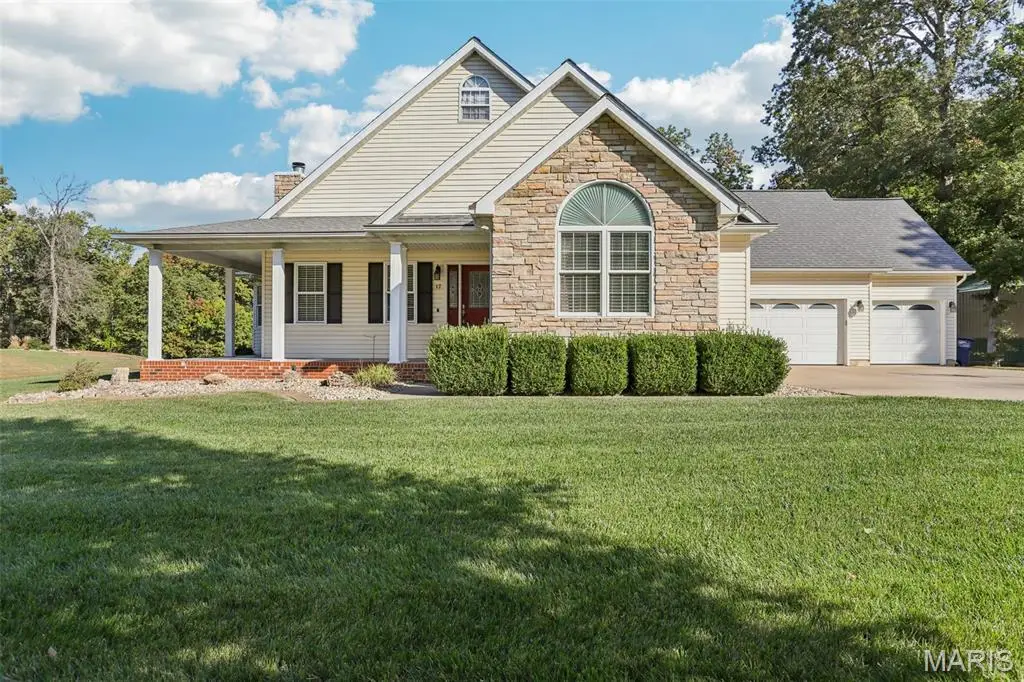 17 Weeks Lane, Litchfield, IL 62056 - #1