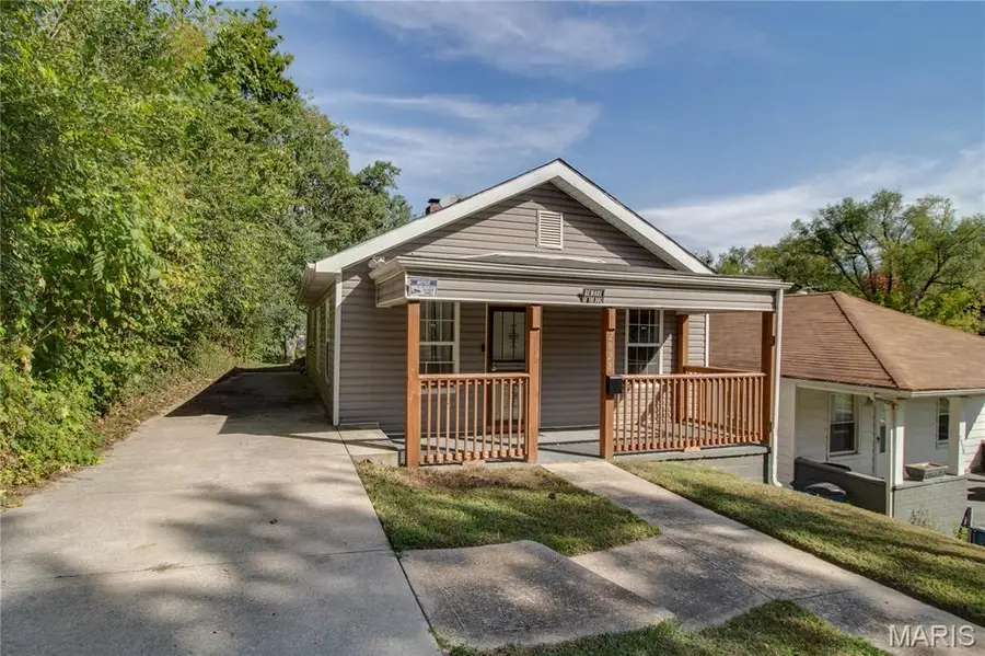 2828 Residence Street, Alton, IL 62002 - Image #2