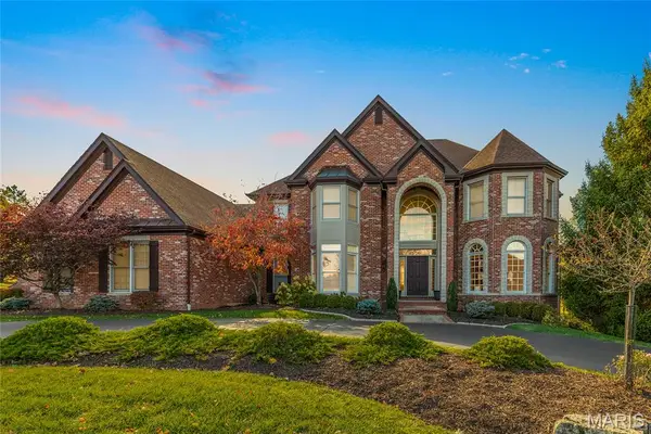 997 Tara Oaks Drive, Chesterfield, MO 63005