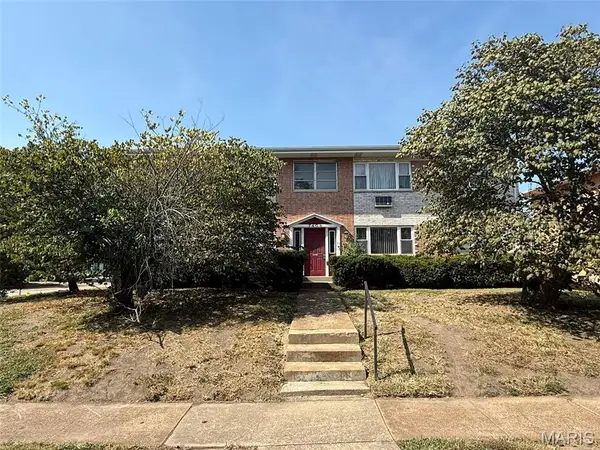 7409 Olian Drive, Hazelwood, MO 63042