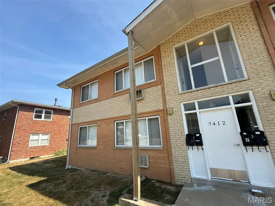 7412 Burcke Drive, Hazelwood, MO 63042 - Image #2