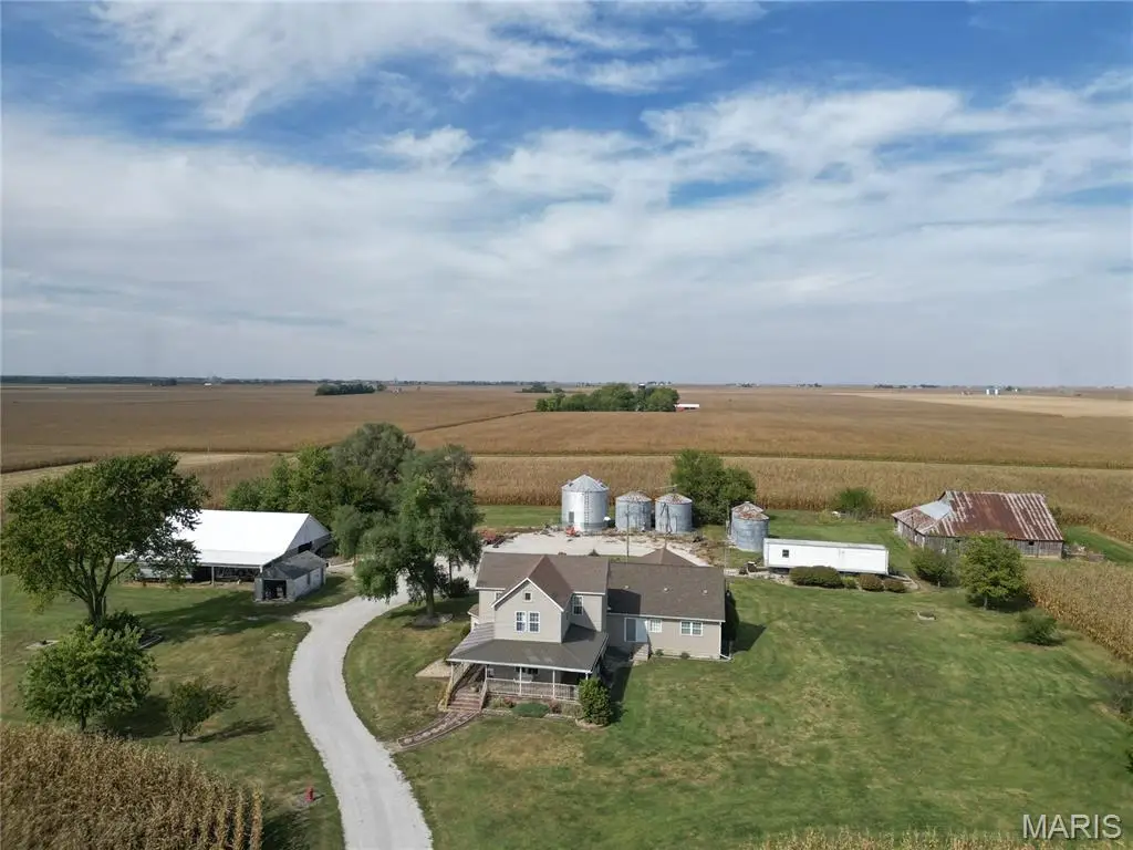 10233 N 17th Avenue, Butler, IL 62015 - #1