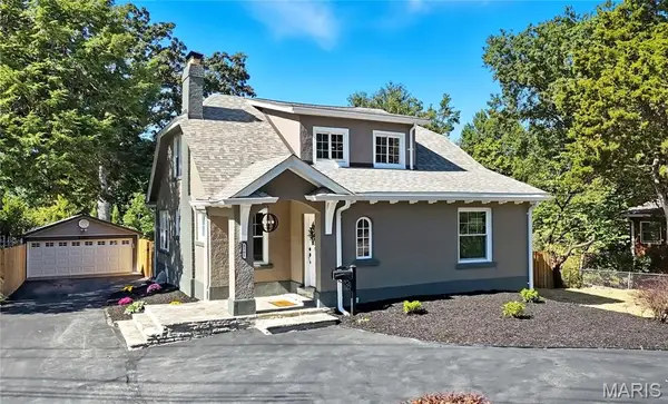 8361 Big Bend Boulevard, Webster Groves, MO 63119