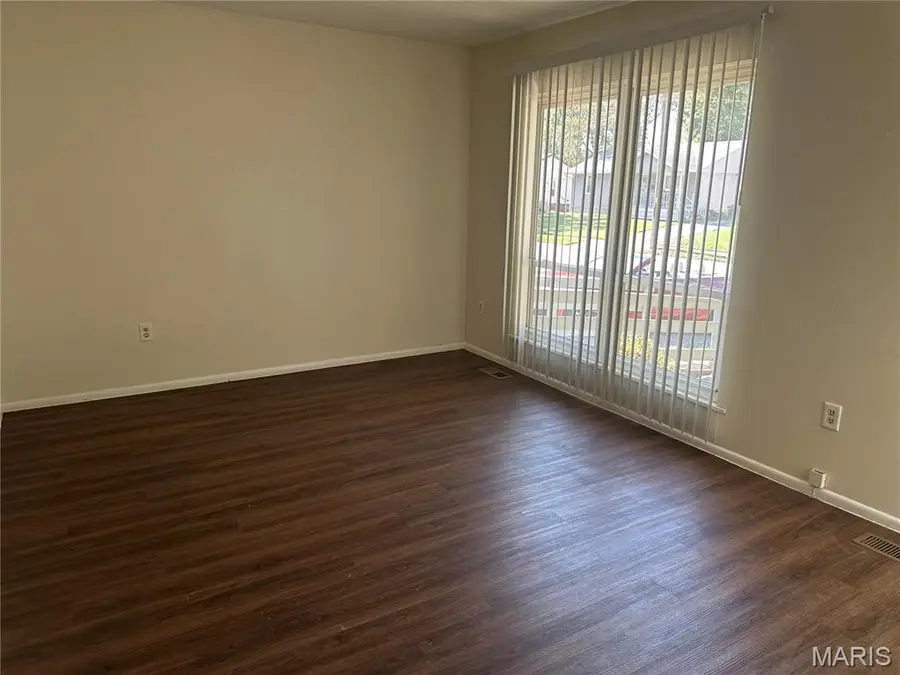 122 Wilson Park Lane, Granite City, IL 62040 - Image #2