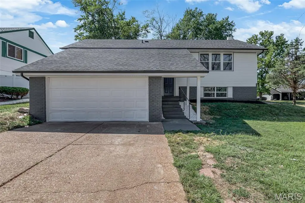 5226 Suntrail Drive, Black Jack, MO 63033 - Image #1