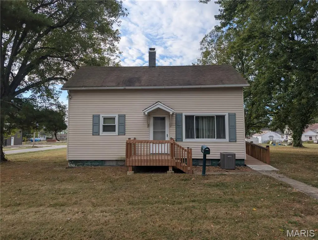 514 Putnam Street, Mount Olive, IL 62069 - Image #1