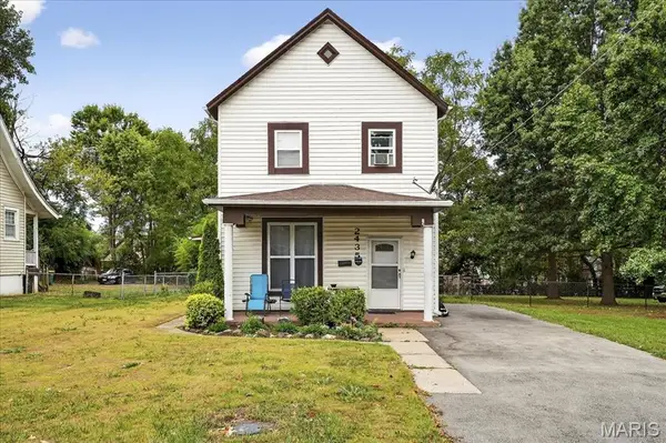 2435 Ackerman Avenue, St Louis, MO 63114