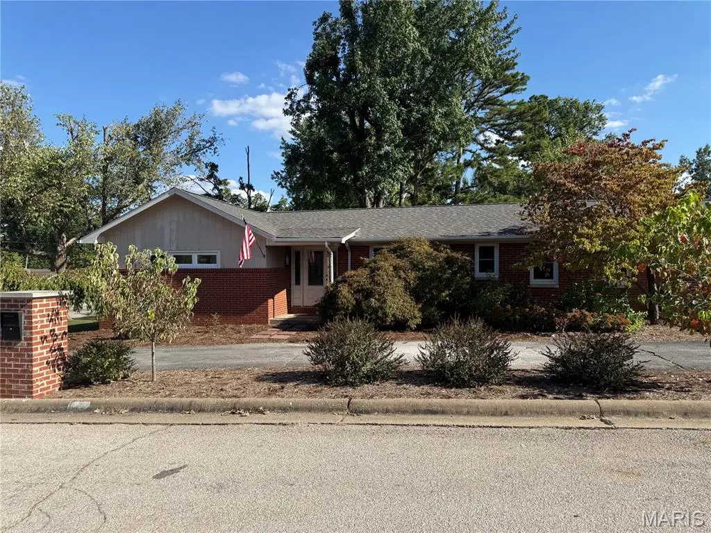 333 Lynnie Street, Perryville, MO 63775 - Image #1