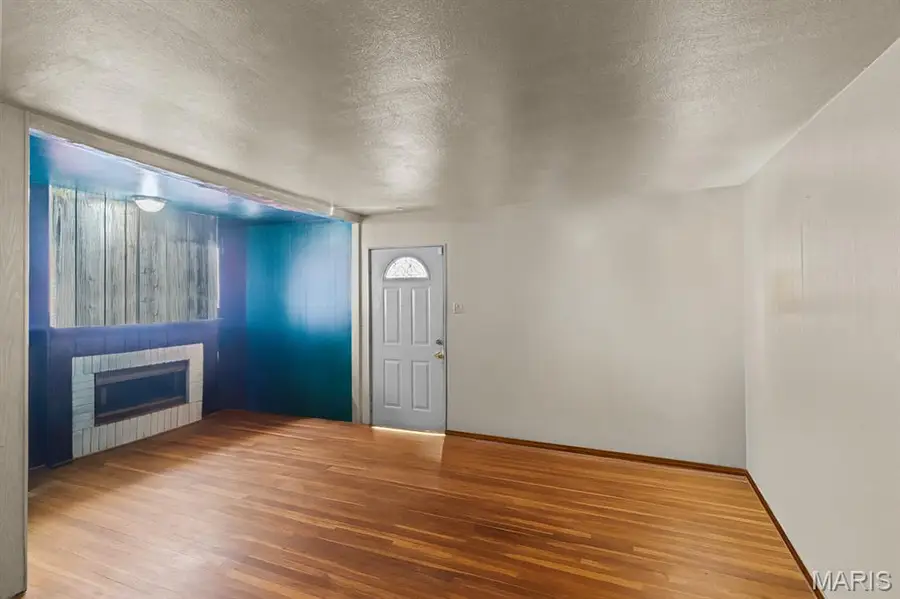 10601 Spring Garden Drive, Saint Louis, MO 63137 - Image #2