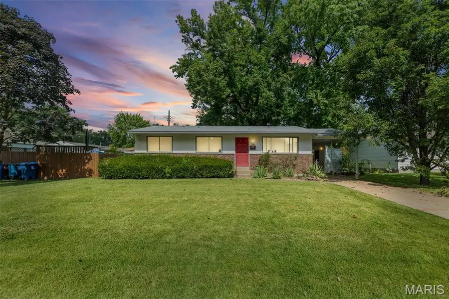 10 Garnier Court, Florissant, MO 63031 - Image #2