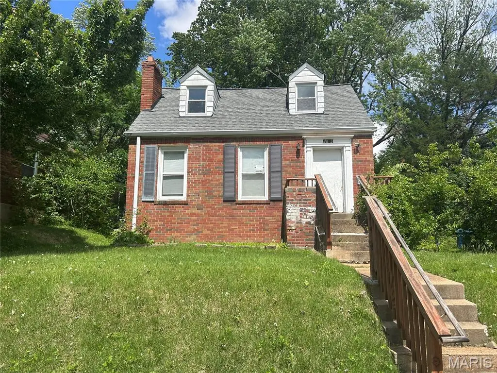 9015 Mcnulty Drive, Saint John, MO 63114 - Image #1