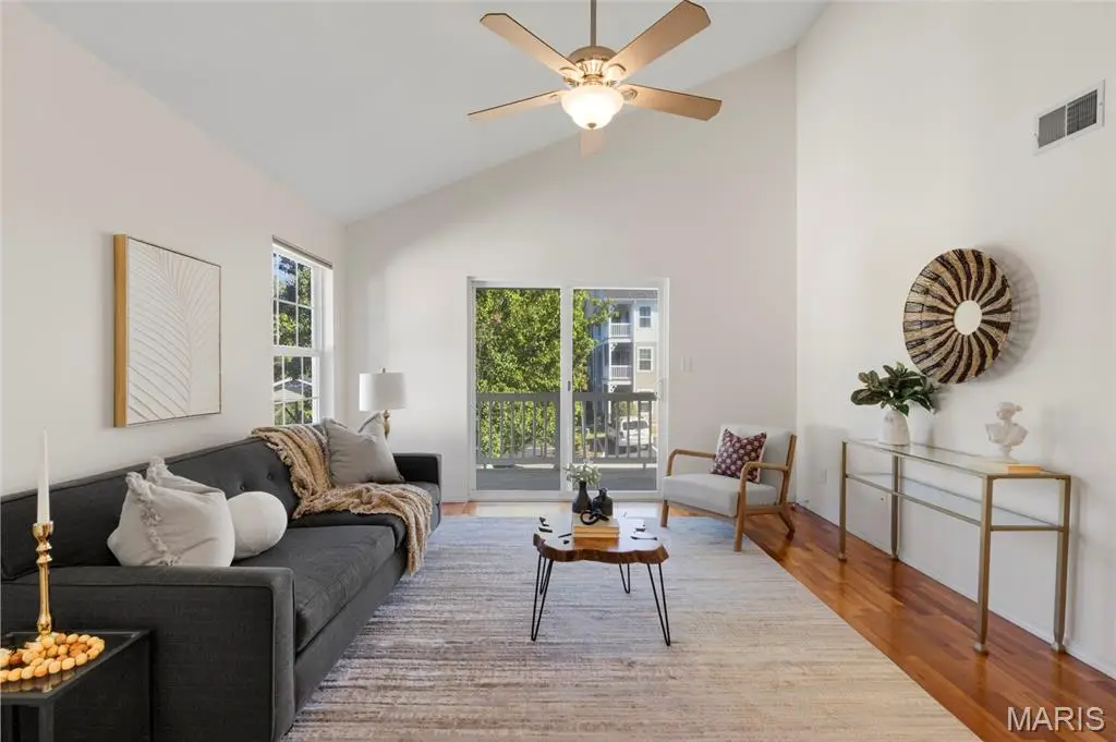 1109 Arbor Creek Drive #3C, Saint Louis, MO 63122 - Image #1