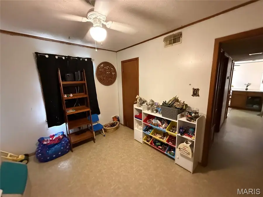 1911 Yale Drive, Scott City, MO 63780 - Image #3