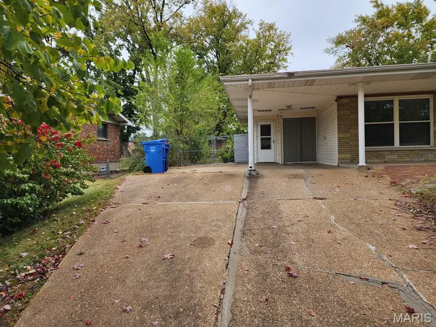 1725 Gerald Avenue, Florissant, MO 63031 - Image #3