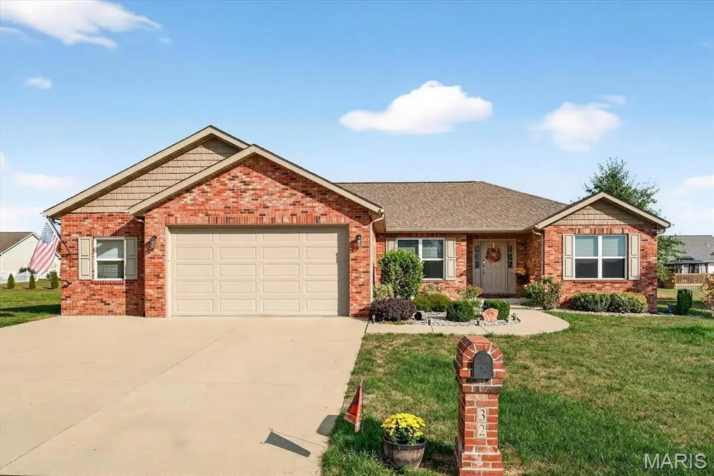 32 Adderly Lane, Millstadt, IL 62260 - Image #1