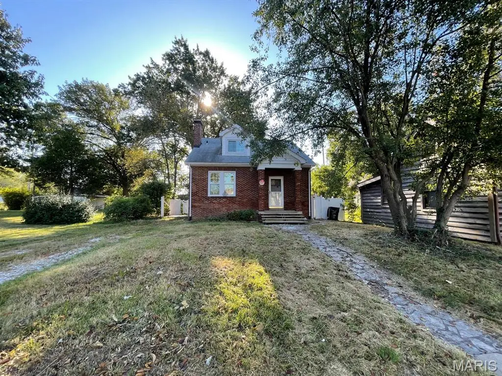 910 N Church Street, Belleville, IL 62220 - Image #1