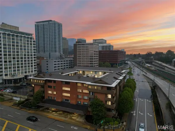 250 S Brentwood Boulevard #1H, St Louis, MO 63105